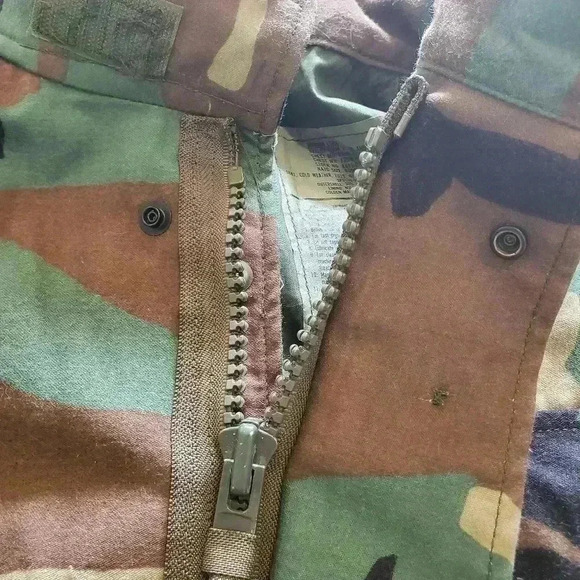 ๐ ๐ถ๐น๐ถ๐๐ฎ๐ฟ๐ Camouflage  ๐๐ฐ๐ข๐ต Men's Med ๐๐จ๐ - Picture 4 of 5